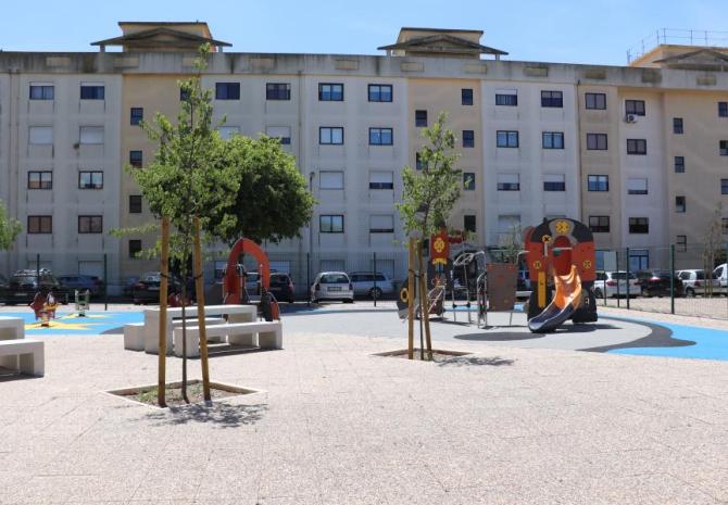 Parque Infantil do Largo Alto dos Moinhos Parque Infantil do Largo Alto dos Moinhos